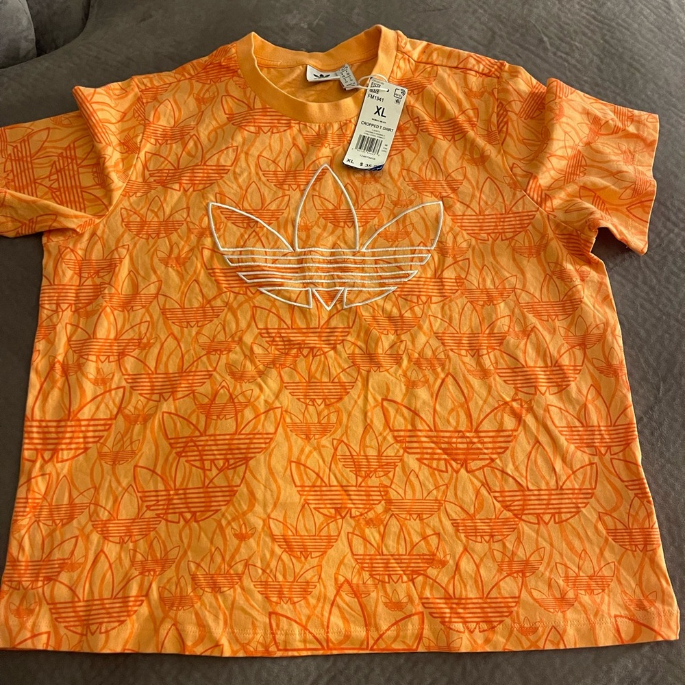 Women’s adidas shirt
